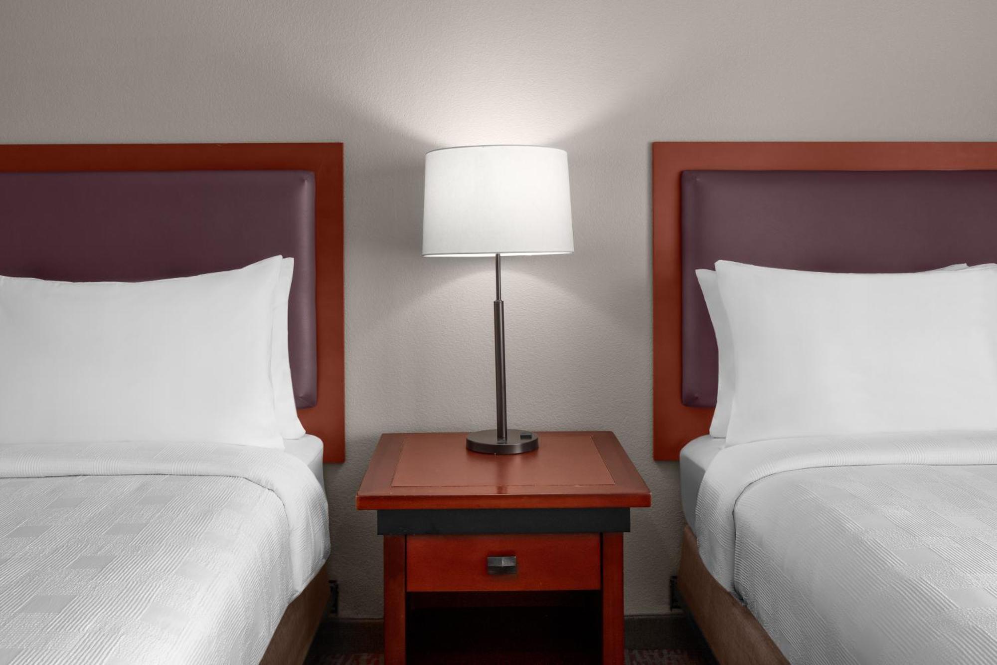 Larkspur Landing Extended Stay Suites Рентон Экстерьер фото