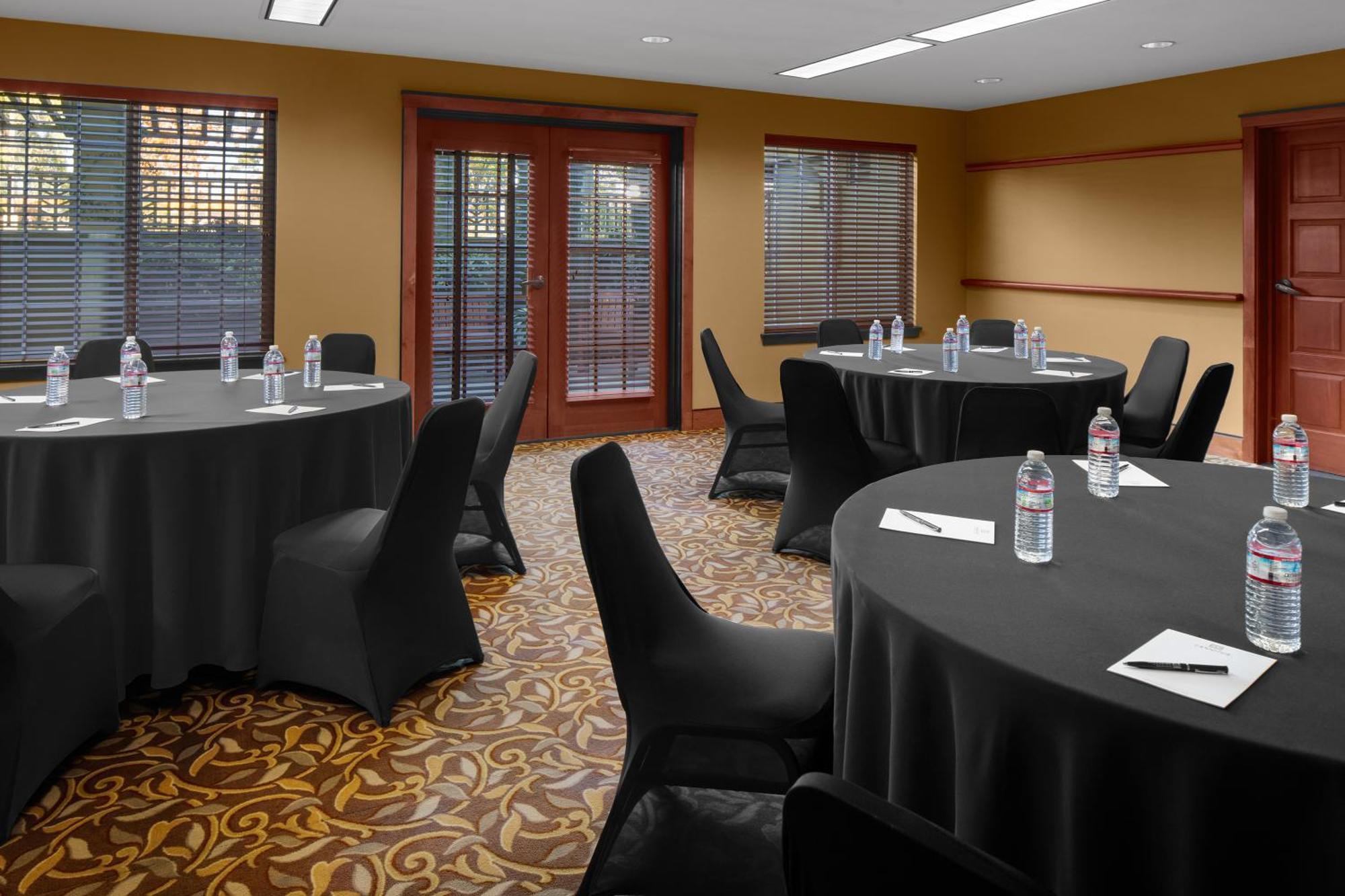 Larkspur Landing Extended Stay Suites Рентон Экстерьер фото
